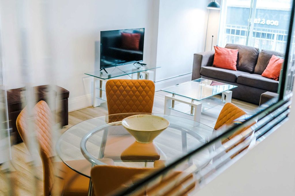 Property photo 1 of 40 Living Room