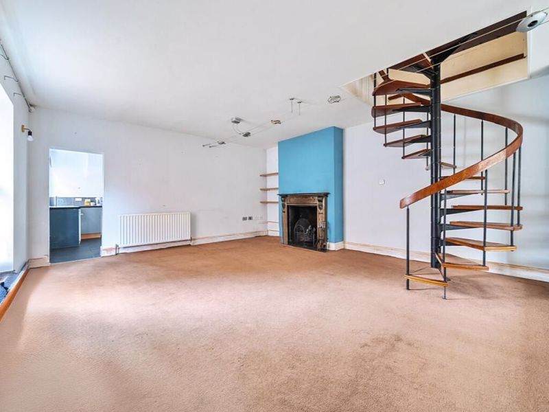 Property photo 3 of 14 Photo 3