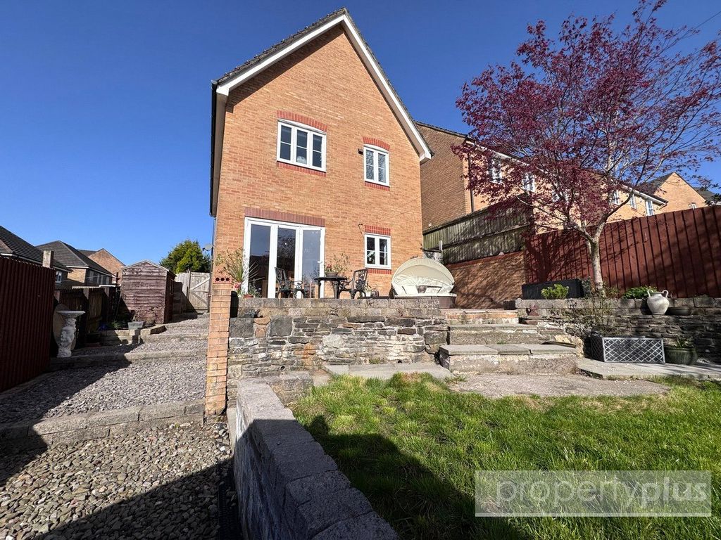 Property photo 2 of 18 Picture No. 17