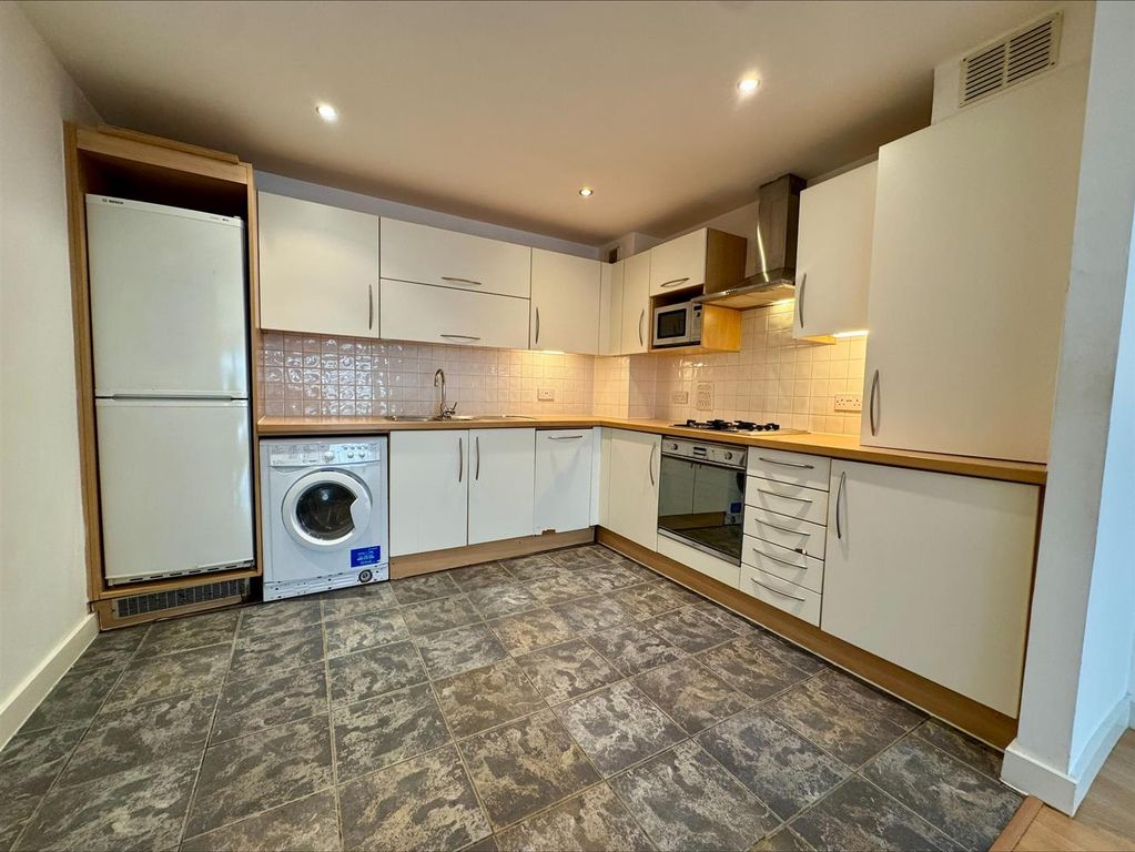 Property photo 2 of 10 Kitchen-Breakfast Area