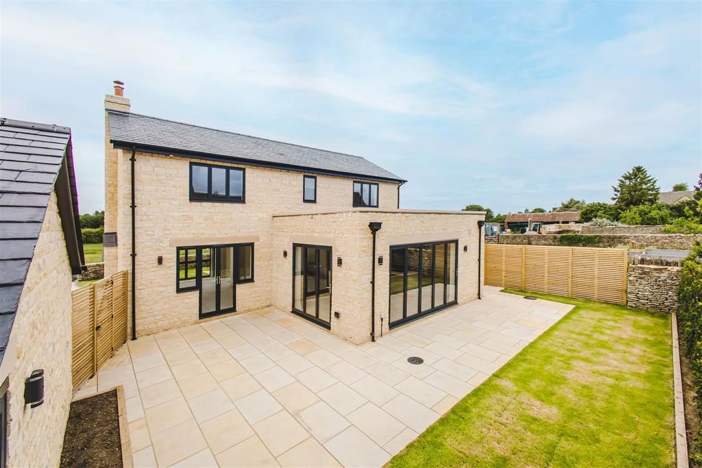 Property photo 2 of 23 230529W-092.Jpg