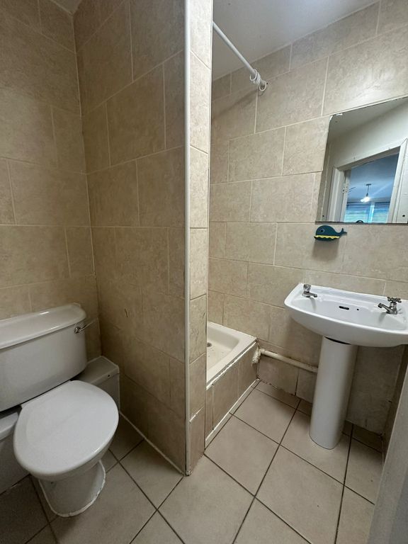 Property photo 2 of 3