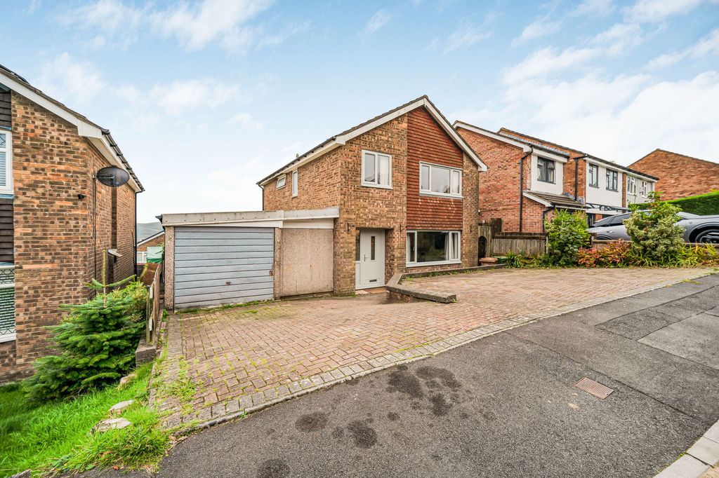 Property photo 3 of 33