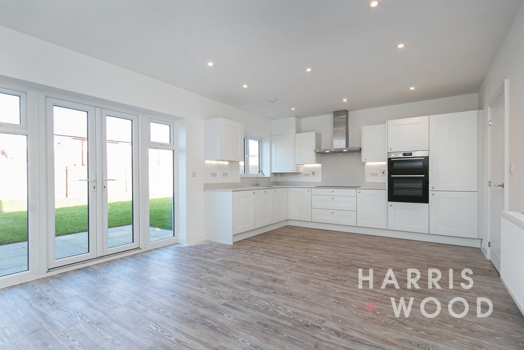 Property photo 2 of 33 4099083
