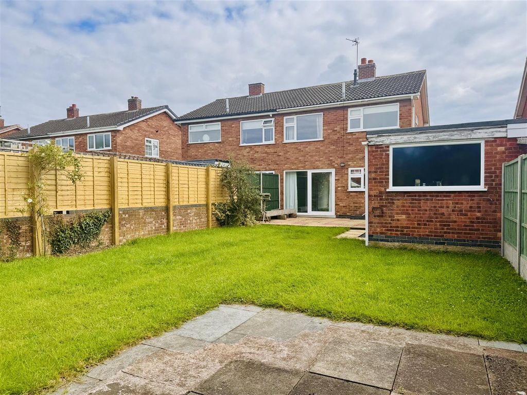 Property photo 3 of 17 Outside