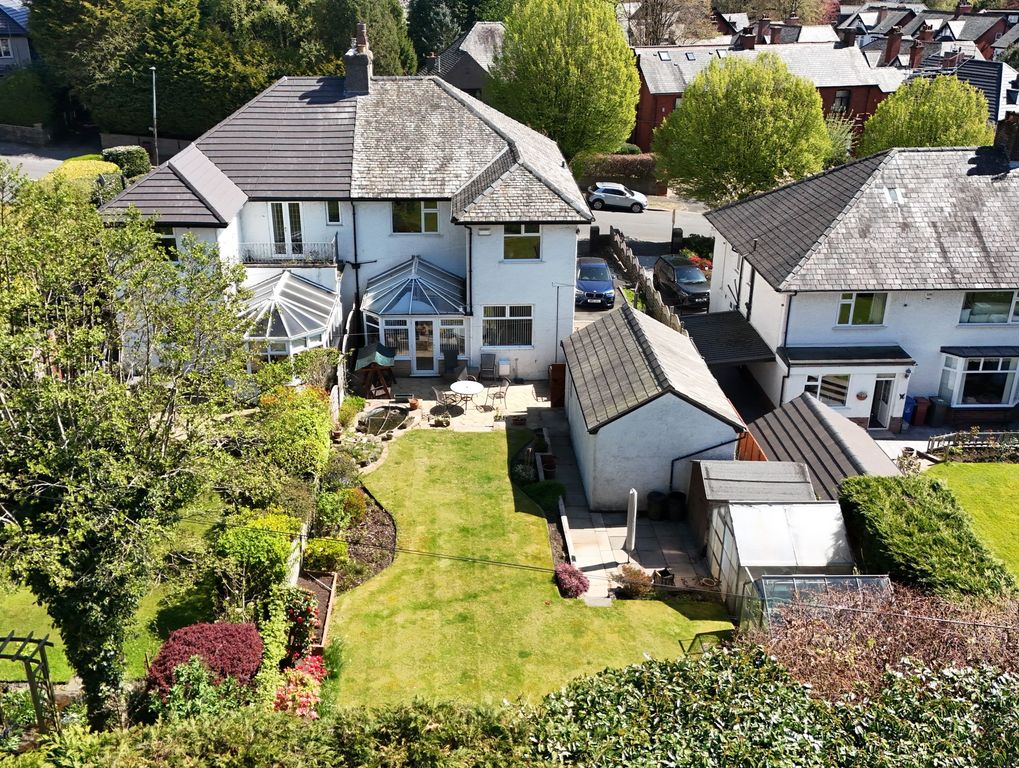 Property photo 2 of 29