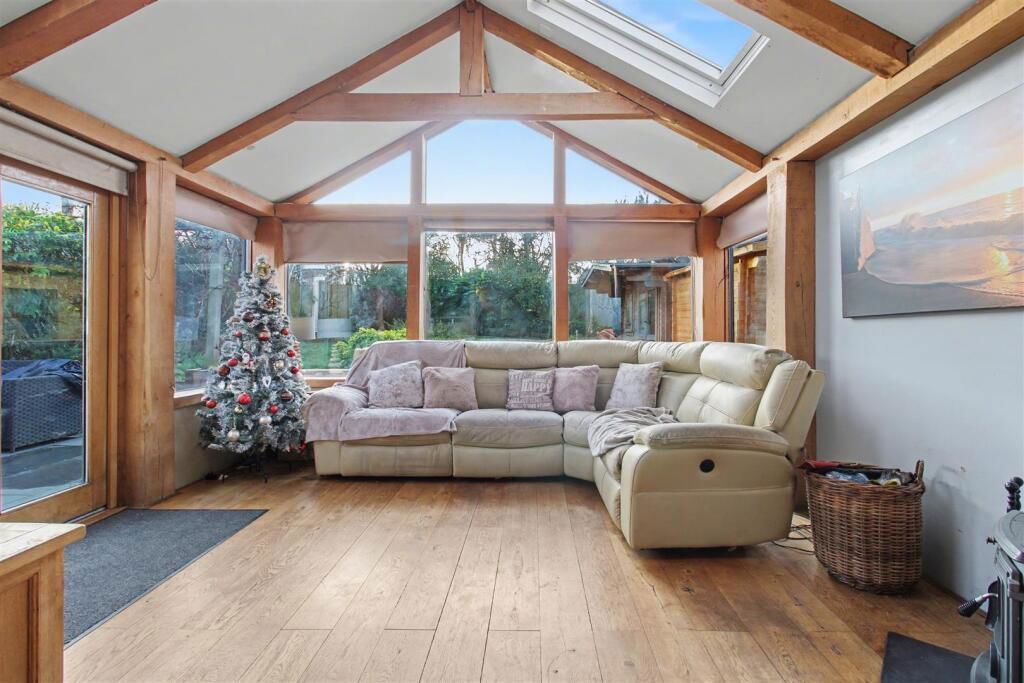 Property photo 3 of 19