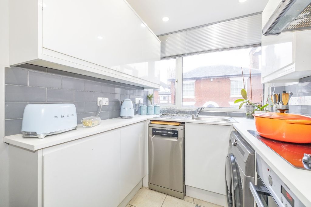 Property photo 2 of 8 Picture 2