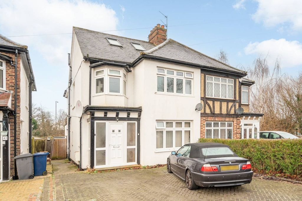Property photo 1 of 8