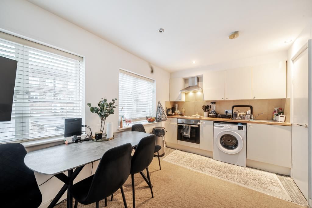 Property photo 3 of 15 Kitchen Dining Room