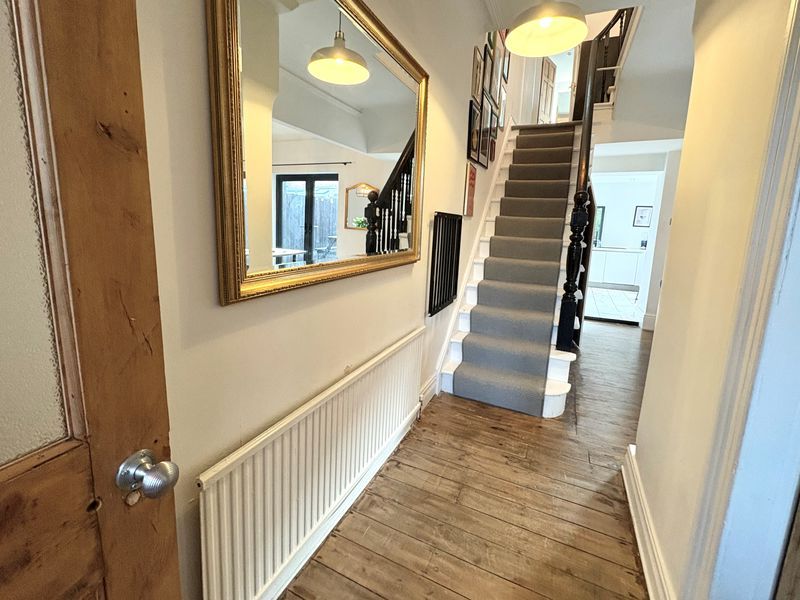 Property photo 2 of 11 Photo 7