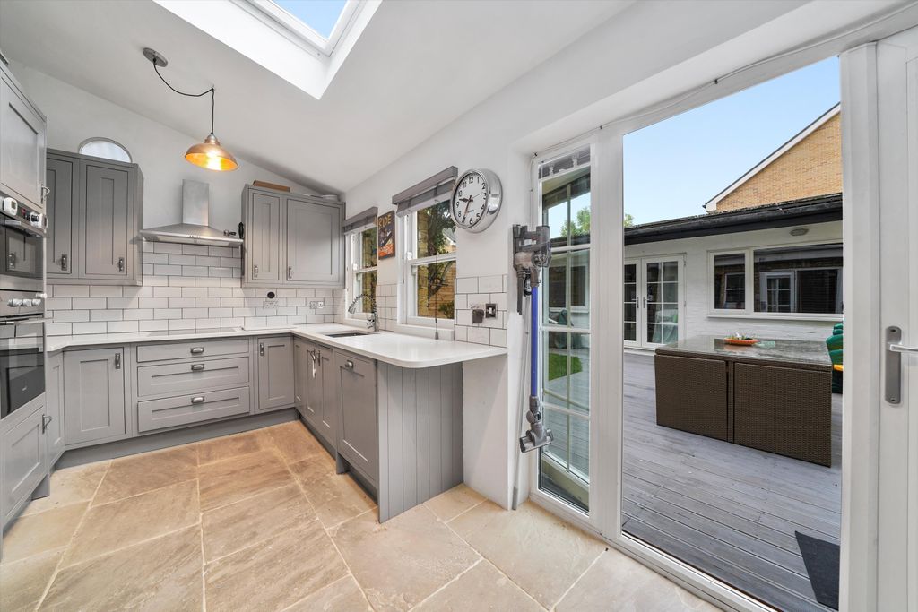 Property photo 1 of 10 Image