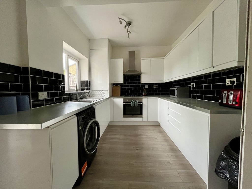 Property photo 3 of 15 Img_E9581