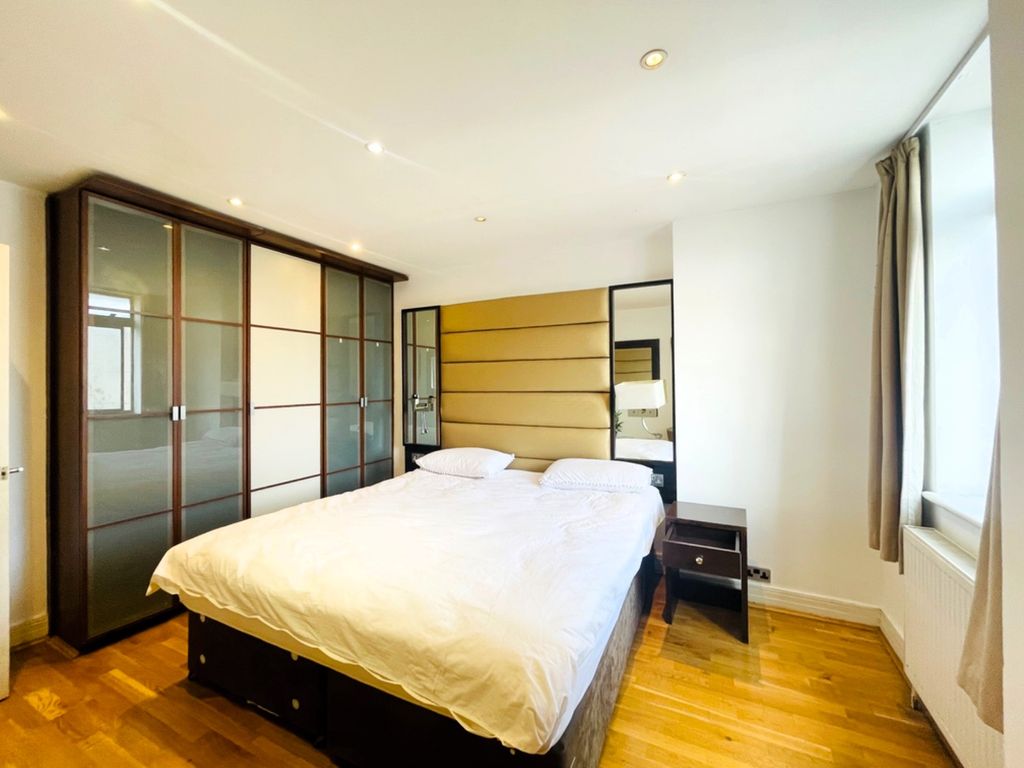 Property photo 3 of 9 Dudley Court, Upper Berkley Street, W1H (14)