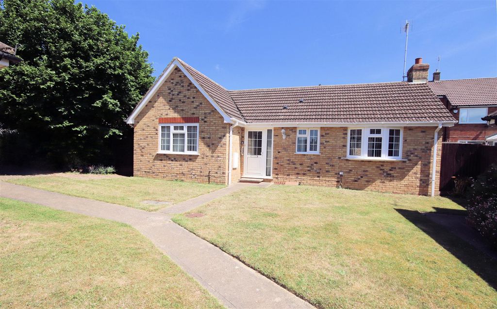 Property photo 1 of 18 30Cchurchrdwestoning-H1.Jpg