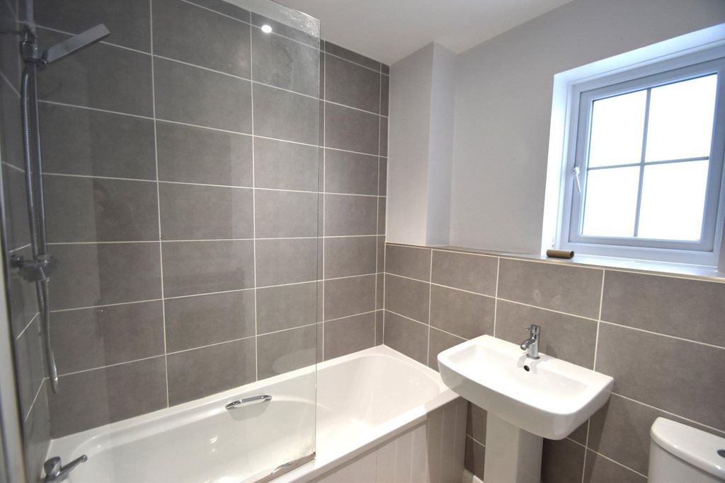 Property photo 3 of 7 Cullompton Seddons