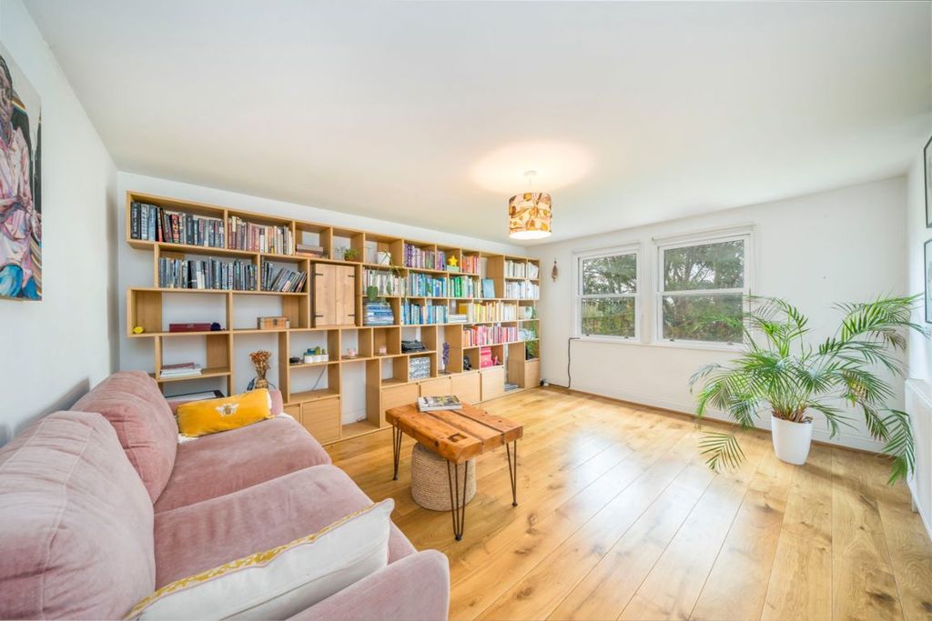 Property photo 2 of 5