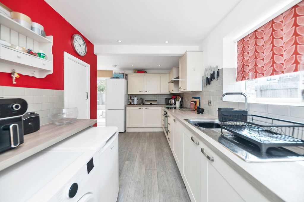 Property photo 2 of 15