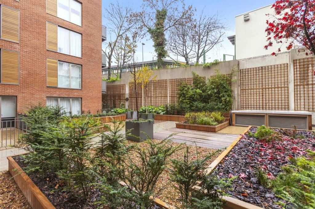 Property photo 3 of 16