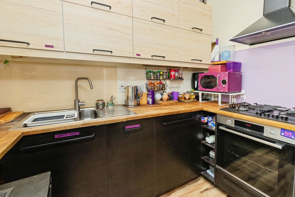 Property photo 2 of 15 Kitchen