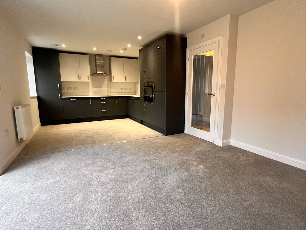 Property photo 2 of 14 Picture No. 18