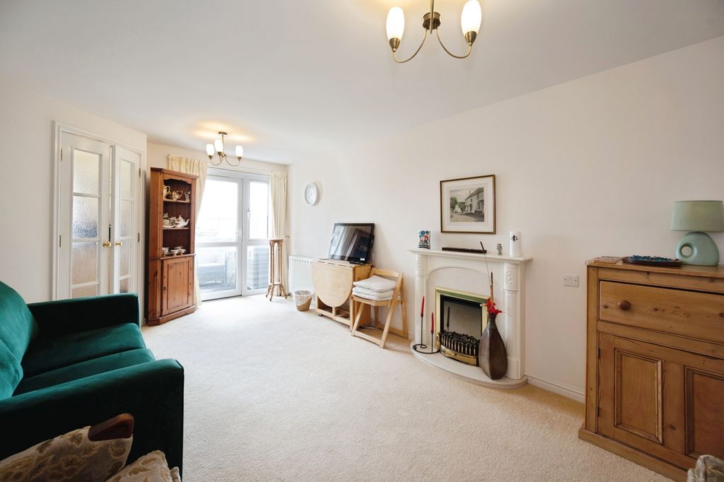 Property photo 2 of 15 Photo