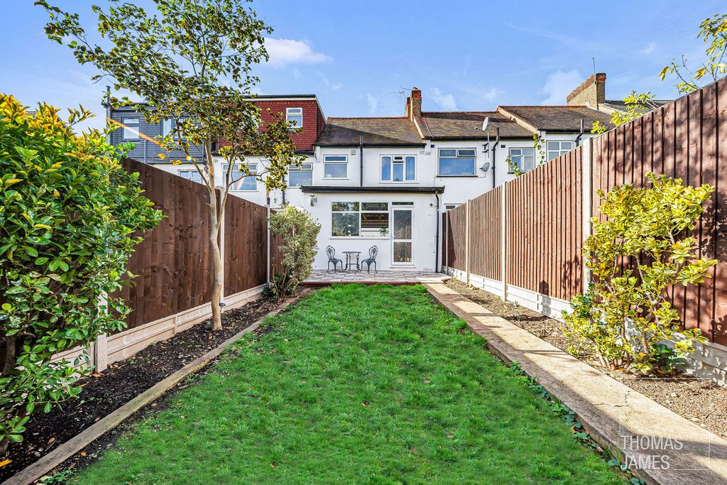 Property photo 2 of 18