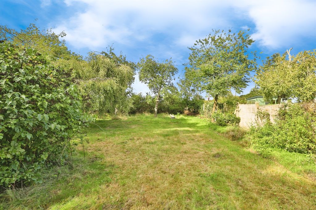 Property photo 2 of 16
