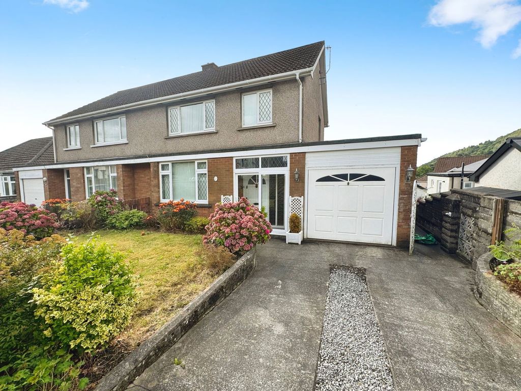 Property photo 1 of 27
