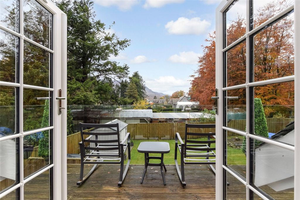 Property photo 2 of 27 Balcony