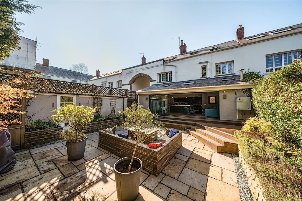 Property photo 2 of 26 1425596-12-69Bc31271469c.Jpg