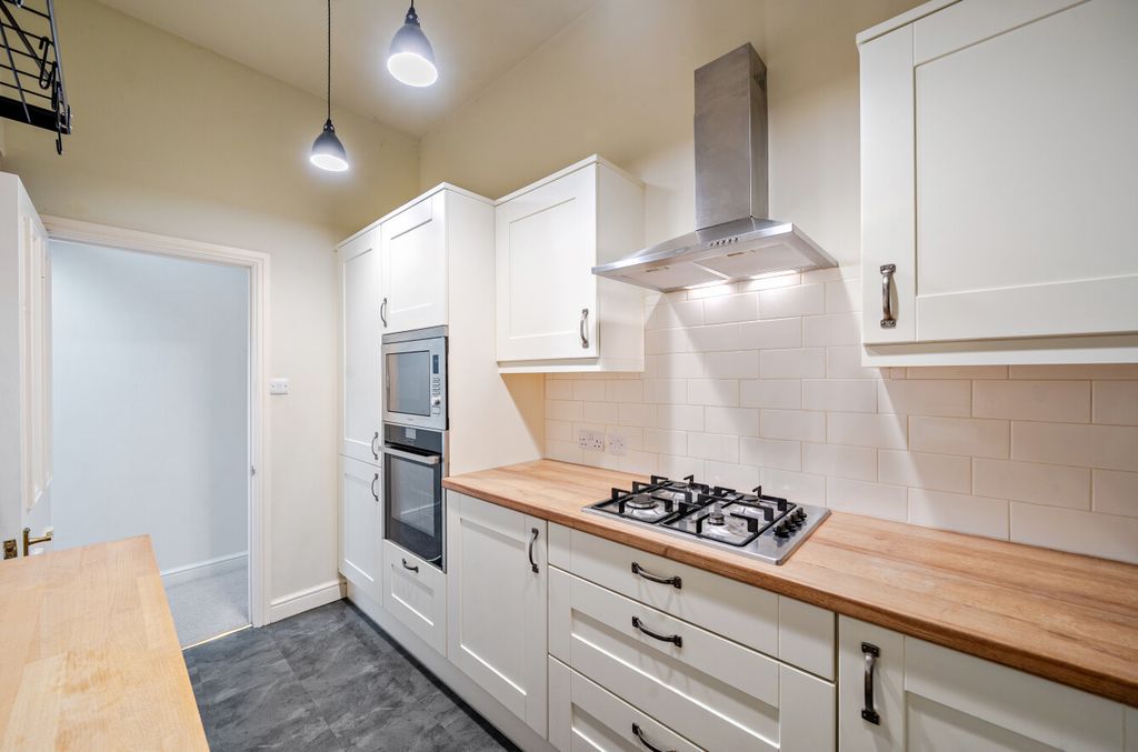 Property photo 2 of 14 Kitchen
