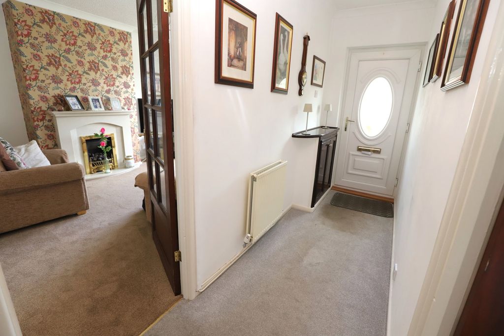 Property photo 3 of 25