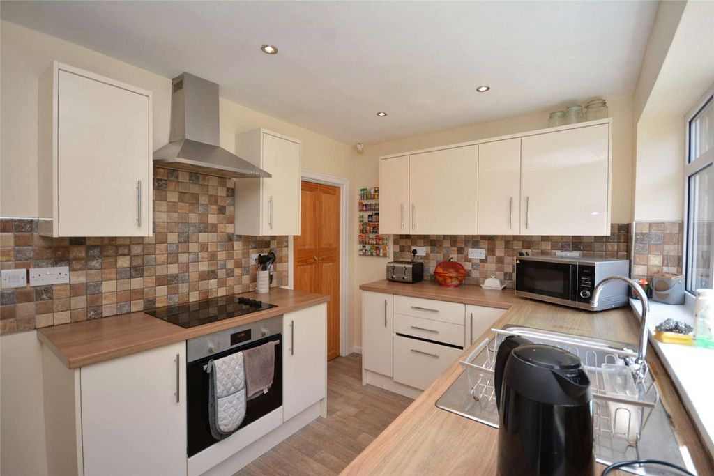 Property photo 3 of 20 Picture No. 12
