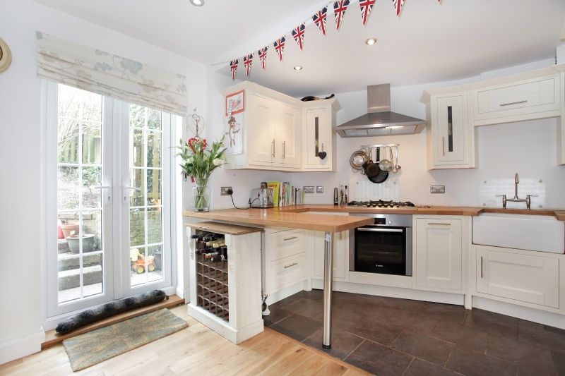 Property photo 2 of 9 Kitchen W