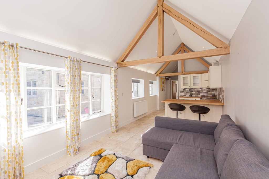 Property photo 2 of 8 156592