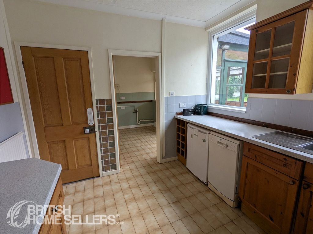 Property photo 3 of 17 Picture No. 13