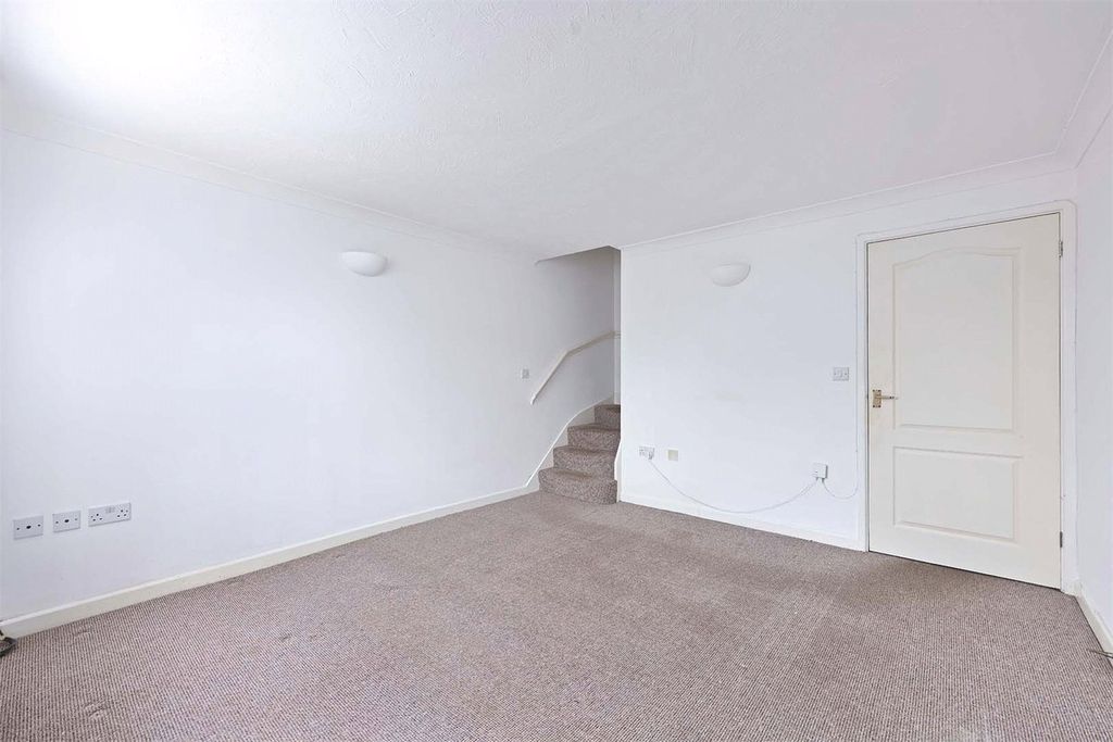 Property photo 3 of 10 Picture No. 19