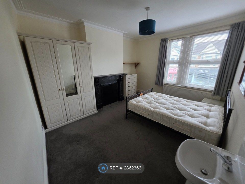 Property photo 3 of 9 Bedroom 1 - Photo 1
