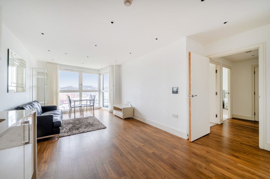 Property photo 2 of 18 1423834-3-69Aea66...