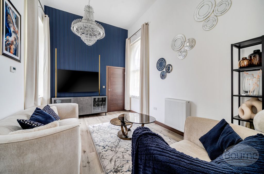 Property photo 2 of 23 59d8523d-Eb67-40A...