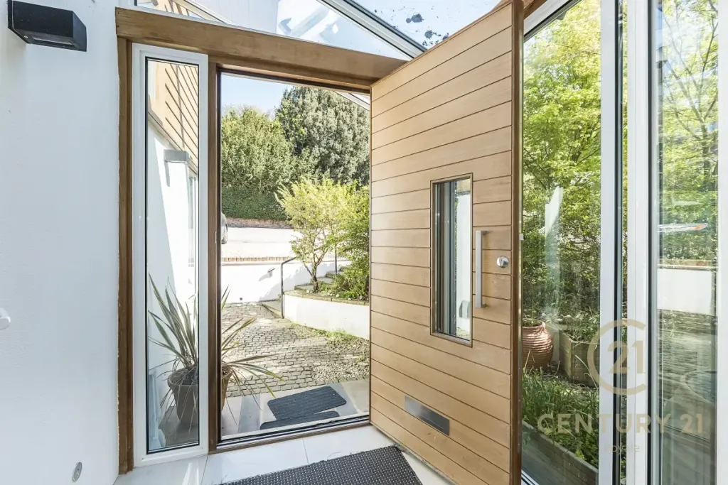 Property photo 1 of 24