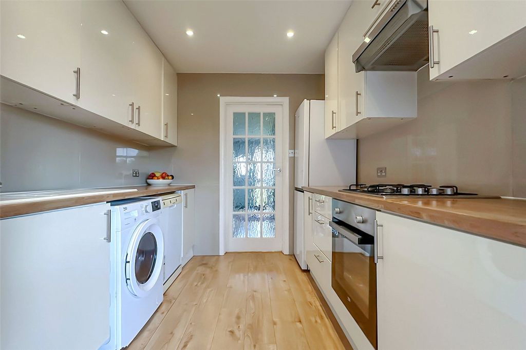 Property photo 3 of 18 Picture No. 26