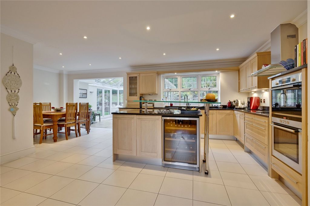Property photo 1 of 15 Picture No. 13