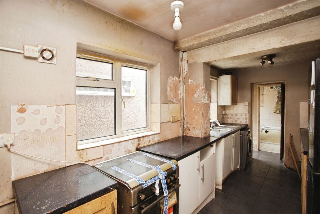 Property photo 3 of 7
