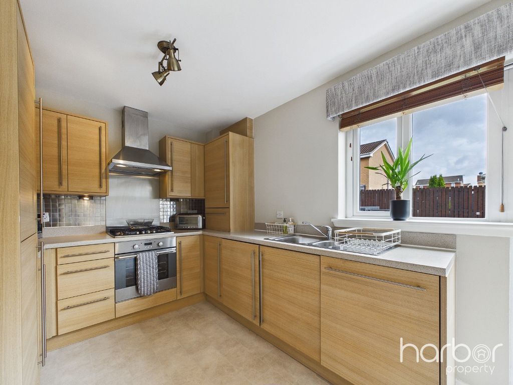 Property photo 3 of 14 5304045
