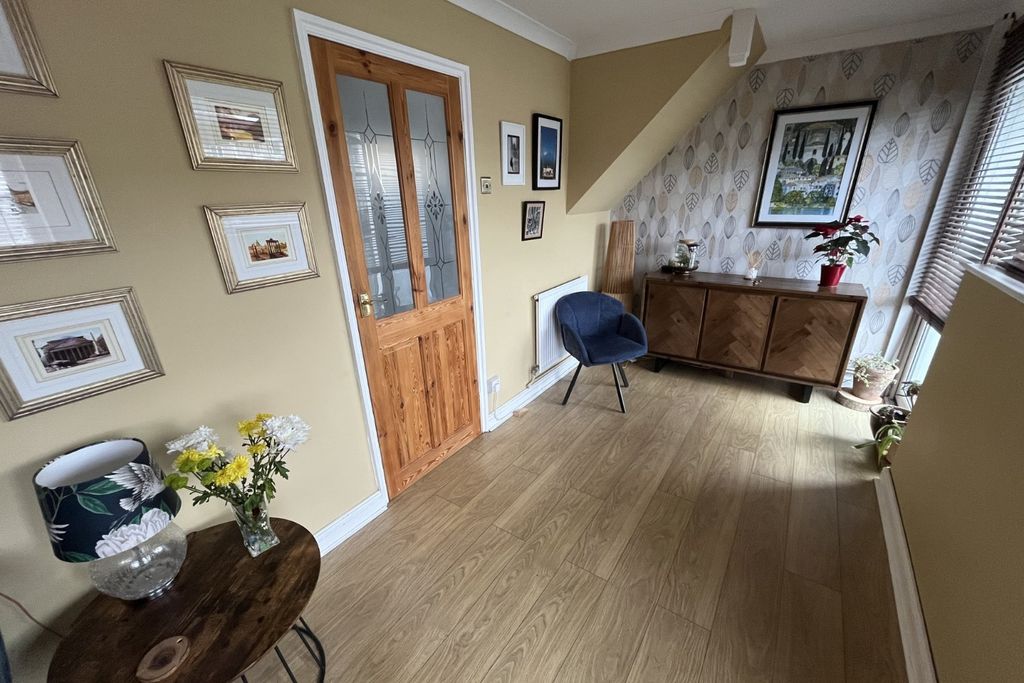 Property photo 3 of 12 Living / Dining Room