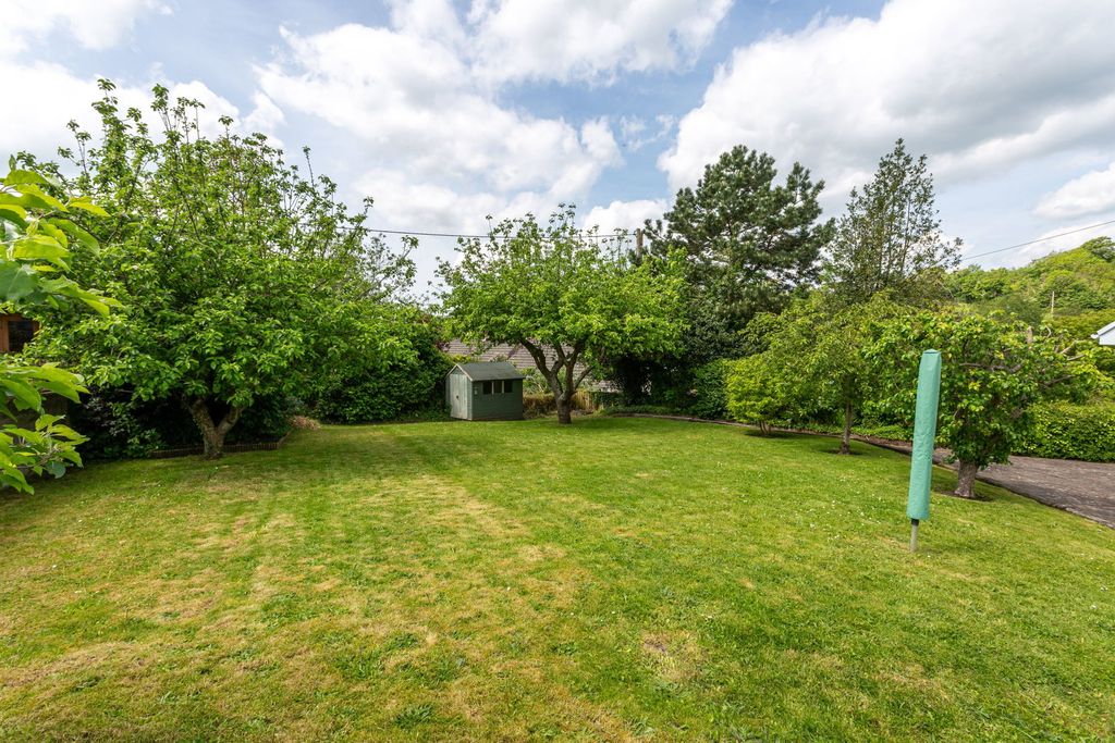 Property photo 2 of 37
