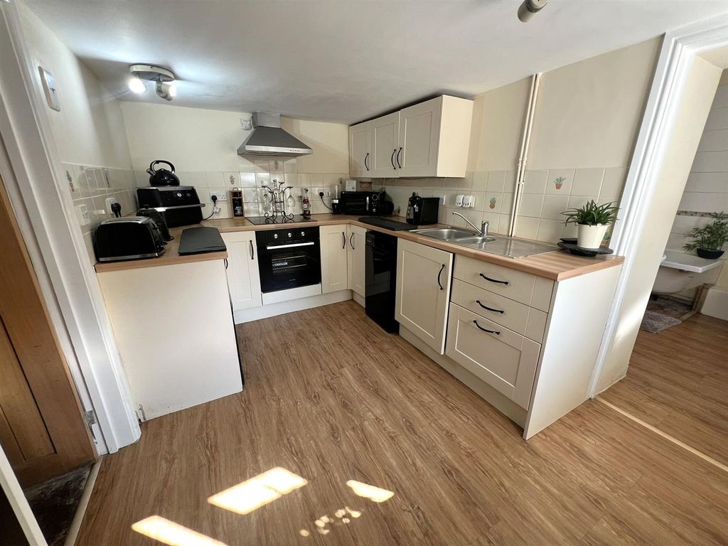 Property photo 3 of 30