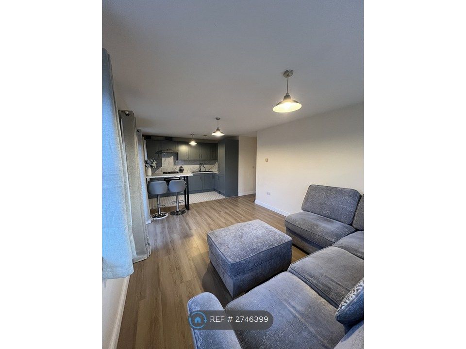 Property photo 2 of 21 Living Room